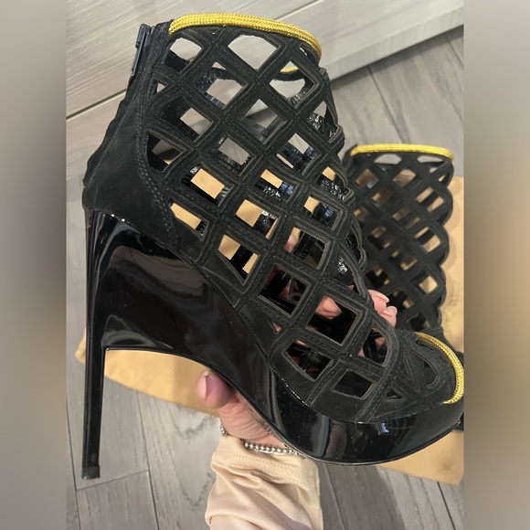 Authentic Burberry Prosum Edenside Ankle Boots. - Picture 6 of 6